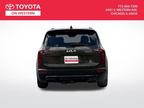 Used 2022 Kia Telluride EX w/ EX Premium Package image 4