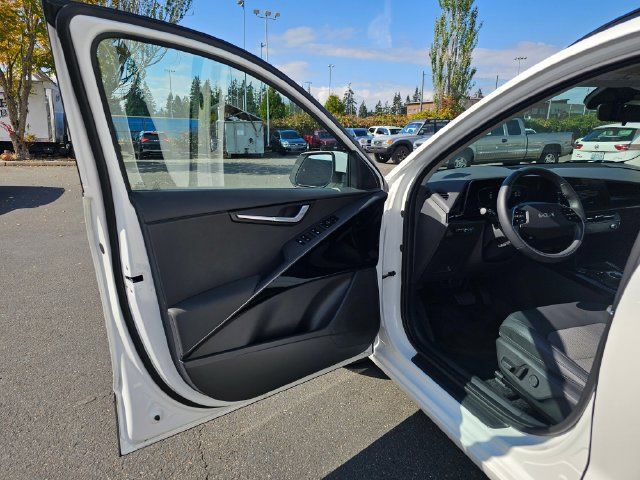 Certified 2024 Kia Niro EX w/ EX Cold Weather Package FWD image 22