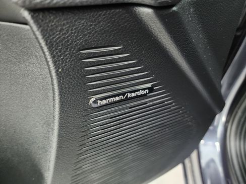 Used 2017 Dodge Challenger SRT Hellcat RWD image 39