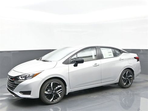 New 2025 Nissan Versa SR w/ Trunk Package image 2