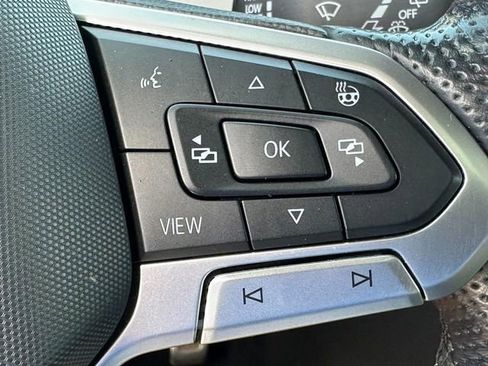 Used 2021 Volkswagen Atlas Cross Sport SEL Premium R-Line image 28