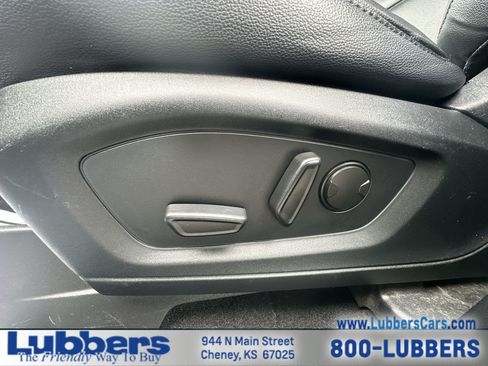 Used 2020 Ford Explorer XLT w/ Equipment Group 202A RWD image 11
