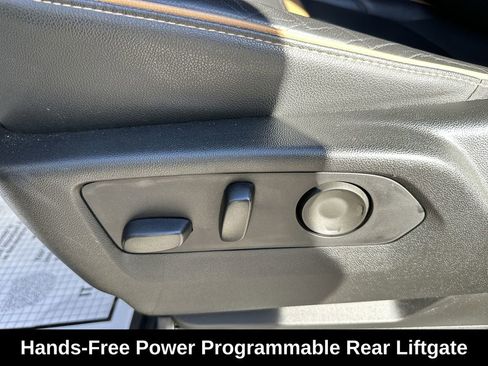 Used 2021 GMC Yukon AT4 w/ AT4 Premium Plus Package image 17