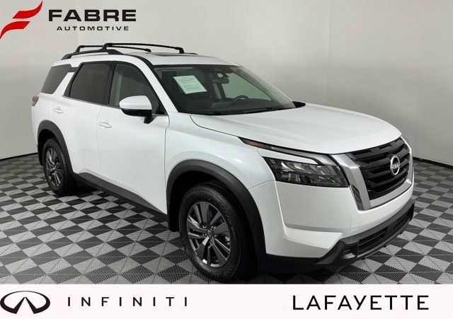 Used 2025 Nissan Pathfinder SV w/ SV Premium Package FWD image 1