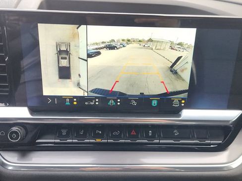 Used 2024 Chevrolet Silverado 2500 High Country w/ Technology Package AWD/4WD image 6