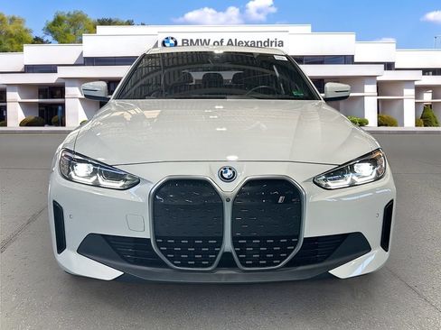Used 2023 BMW i4 eDrive35 w/ Premium Package RWD image 2