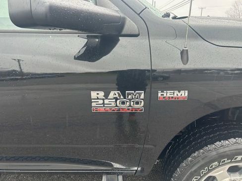 Used 2018 RAM 2500 Big Horn image 3