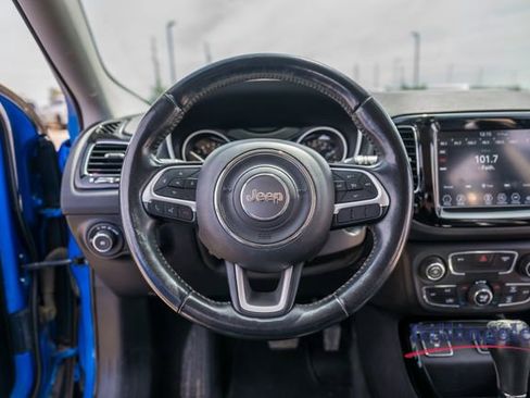 Used 2019 Jeep Compass Limited FWD image 12