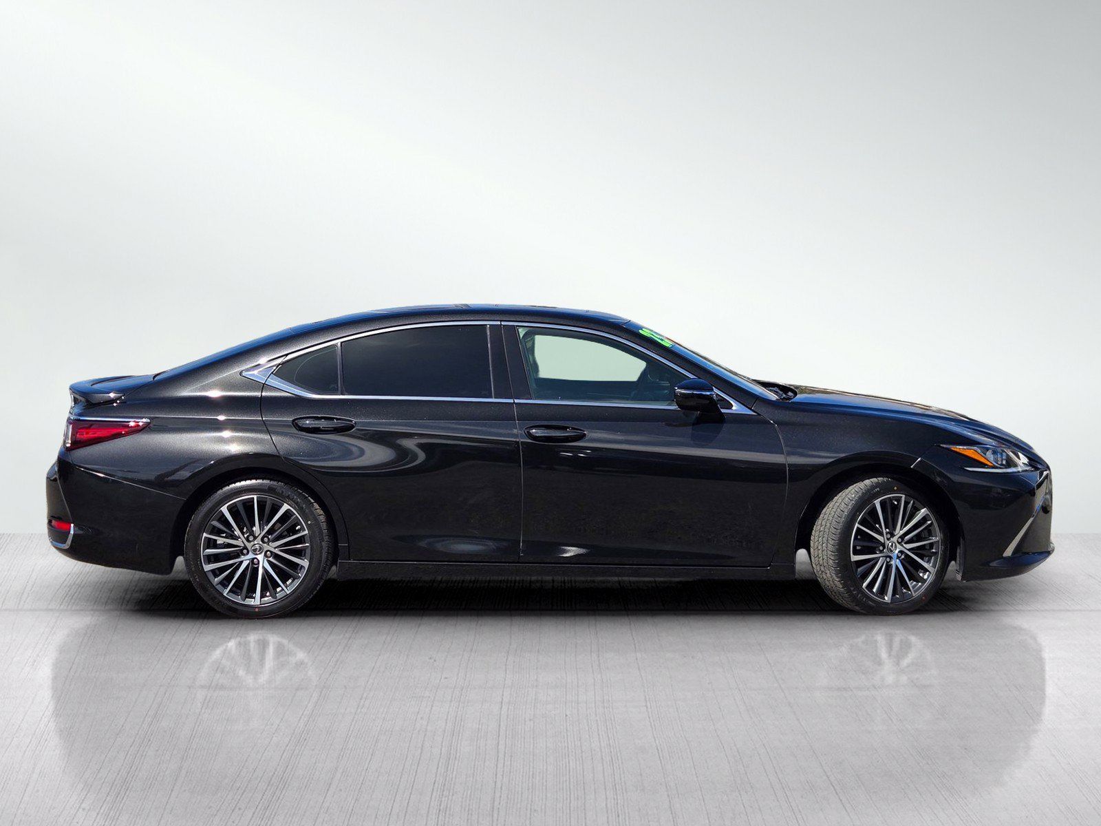Used 2023 Lexus ES 300h w/ Premium Package FWD image 3