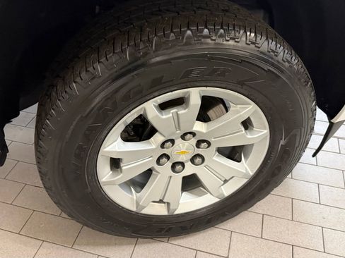 Used 2022 Chevrolet Colorado LT w/ Fleet Safety Package image 27