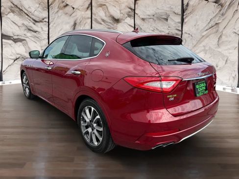 Used 2020 Maserati Levante GranLusso AWD/4WD image 7