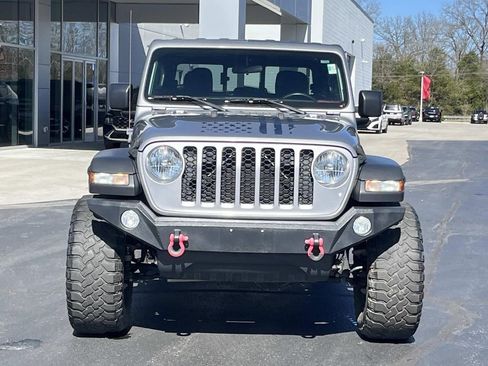 Used 2020 Jeep Gladiator Sport w/ Quick Order Package 24S image 2