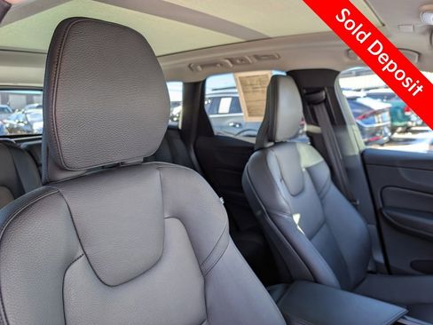 Used 2024 Volvo XC60 T8 Plus w/ Protection Package Premier image 19