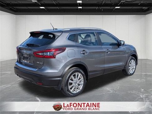 Used 2022 Nissan Rogue Sport SV image 5