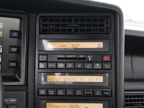 Used 1993 Cadillac Allante image 24