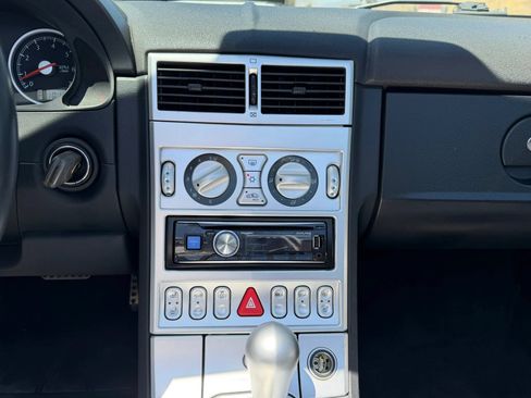 Used 2005 Chrysler Crossfire Limited RWD image 13
