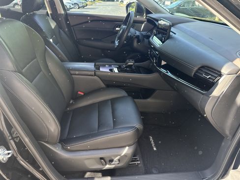 Used 2023 Nissan Rogue SL w/ SL Premium Package FWD image 17
