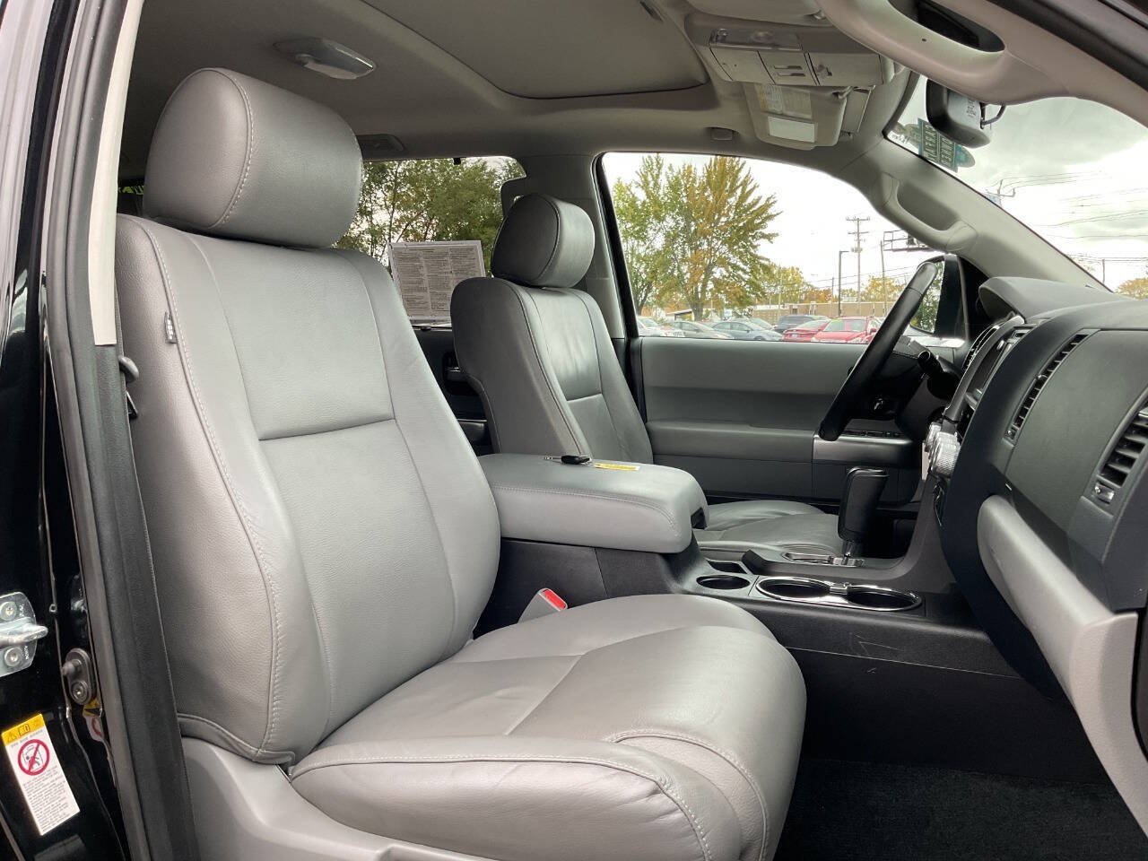Used 2018 Toyota Sequoia Limited w/ Safety & Convenience Package AWD/4WD image 59