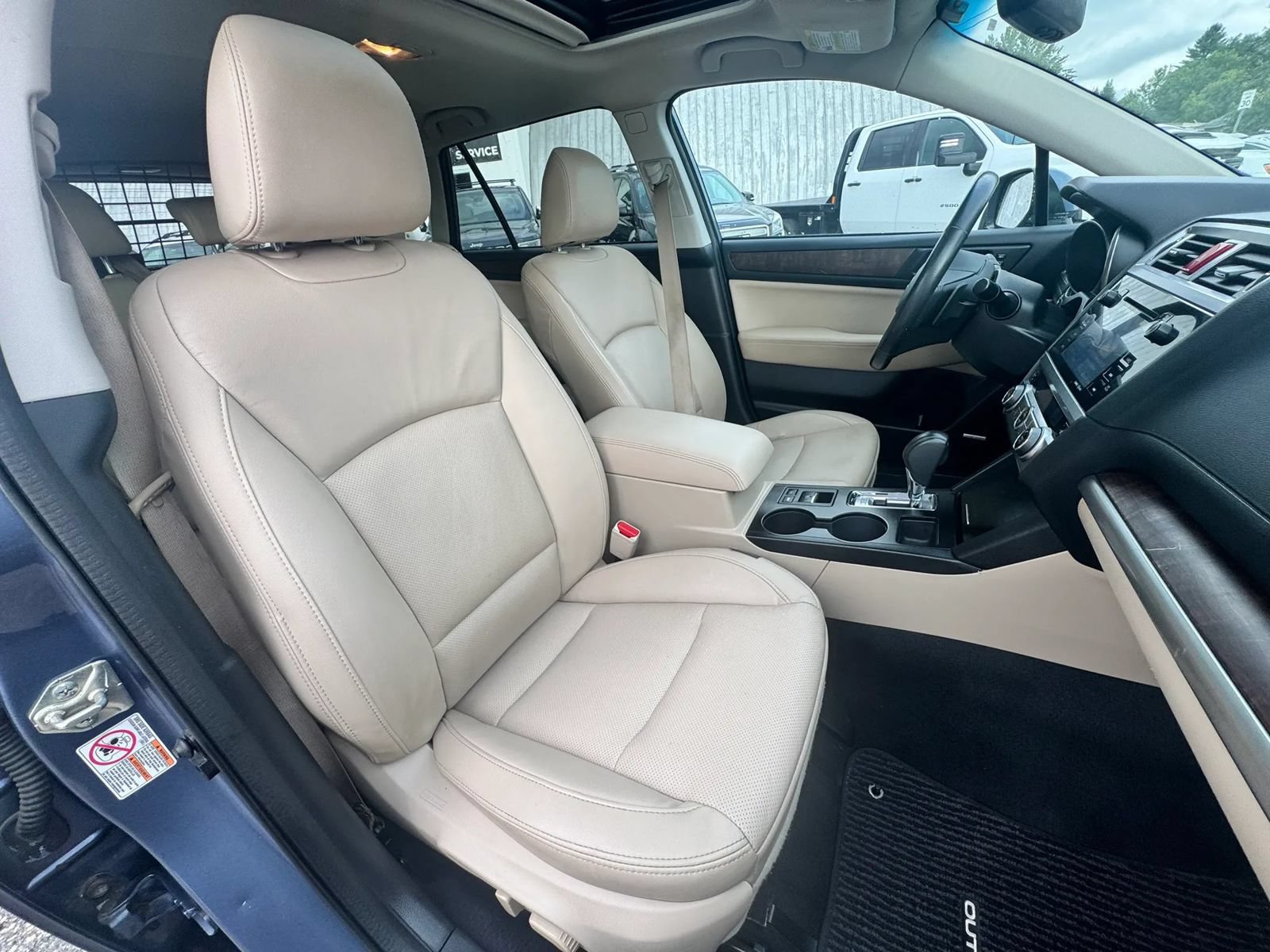 Used 2017 Subaru Outback 2.5i Limited AWD/4WD image 23