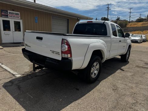 Used 2011 Toyota Tacoma PreRunner w/ SR5 Pkg #2 RWD image 5