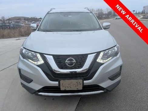Used 2020 Nissan Rogue SV image 8
