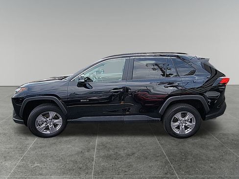 Certified 2025 Toyota RAV4 XLE image 4