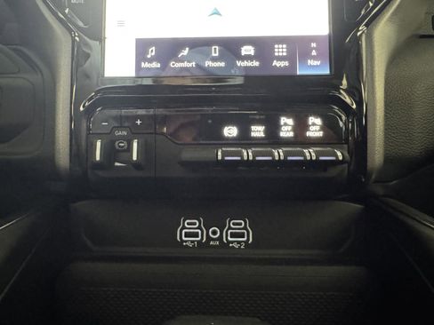 Used 2025 RAM 3500 Lone Star image 15