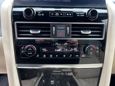 Used 2022 INFINITI QX80 Sensory w/ Cargo Package image 17