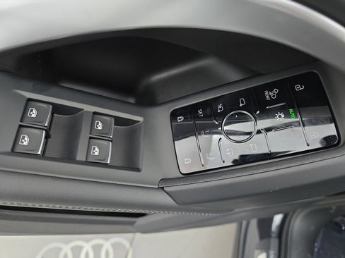 New 2025 Audi Q5 Premium Plus image 25