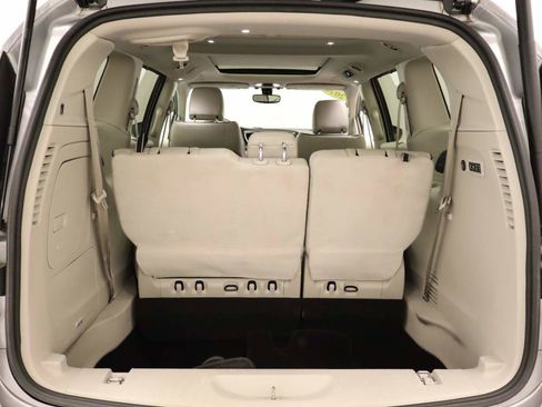 Used 2020 Chrysler Pacifica Limited image 21