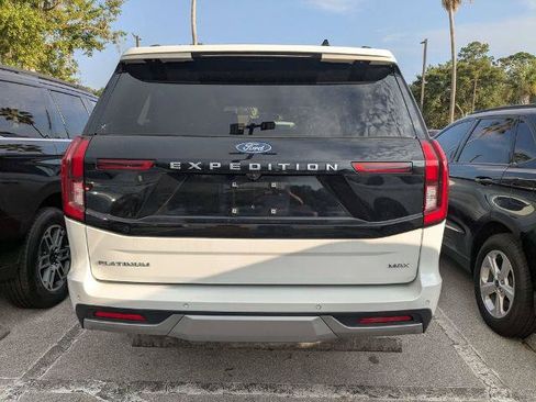 Certified 2025 Ford Expedition Max Platinum AWD/4WD image 3