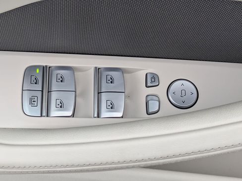 Used 2025 BMW M850i xDrive image 21