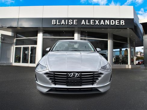 Used 2023 Hyundai Sonata SE FWD image 9