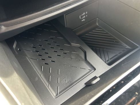 New 2026 Chrysler Pacifica Limited w/ S Appearance Package image 32