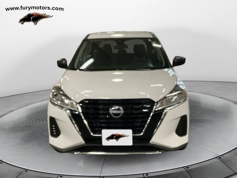 Used 2022 Nissan Kicks S image 8