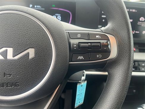 Used 2024 Kia Sportage LX image 23