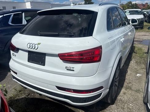 Used 2018 Audi Q3 2.0T Premium Plus w/ Premium Plus Package AWD/4WD image 8