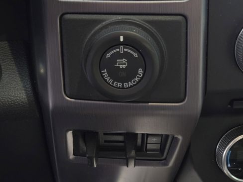 Used 2018 Ford Expedition Max Platinum image 26