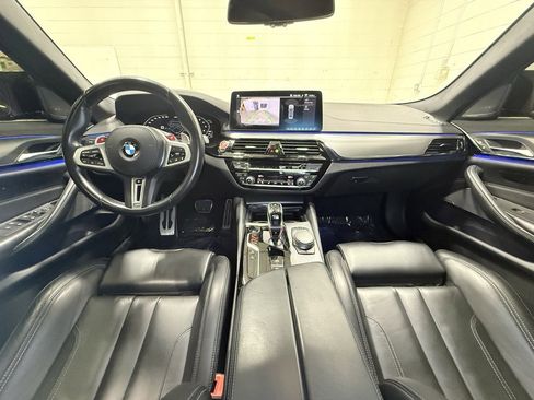 Used 2023 BMW M5 image 31