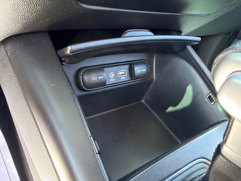 Used 2020 Kia Sorento LX AWD/4WD image 28
