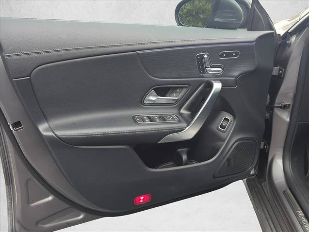 Used 2023 Mercedes-Benz CLA 250 4MATIC image 10