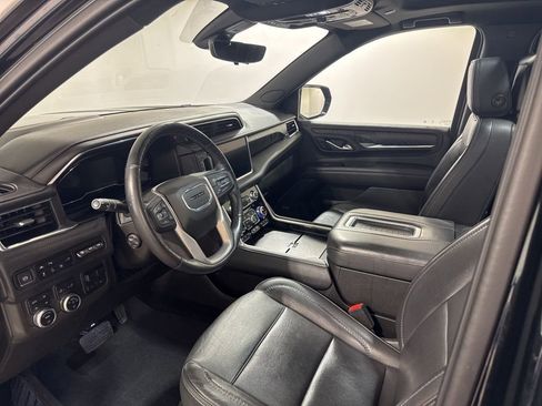 Used 2022 GMC Yukon Denali w/ Denali Ultimate Package image 19