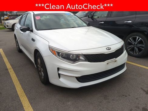 Used 2017 Kia Optima LX w/ Value Package image 3