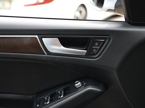 Used 2017 Audi Q5 2.0T Premium AWD/4WD image 44