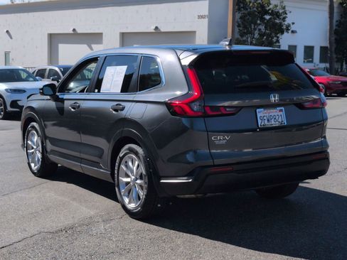 Used 2023 Honda CR-V EX image 3