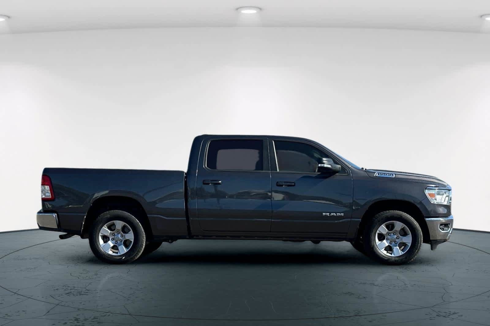 Used 2022 RAM 1500 Big Horn AWD/4WD image 6