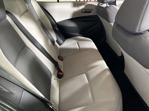Used 2022 Toyota Corolla LE image 24