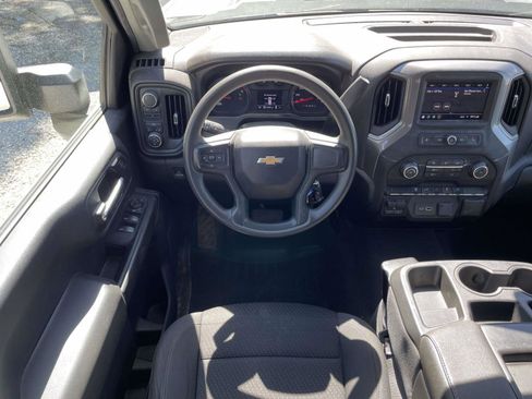 Used 2023 Chevrolet Silverado 2500 Custom w/ Custom Value Package image 2