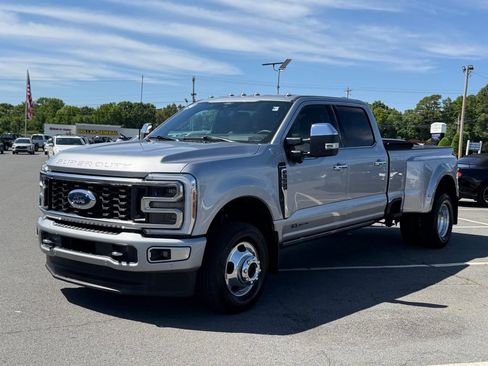 Used 2024 Ford F350 Platinum AWD/4WD image 8