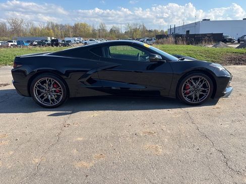 Certified 2025 Chevrolet Corvette Stingray Coupe RWD image 17